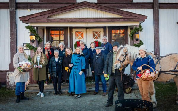 Velkommen til Jul på Mo gård Foto av arrangører av Jul på Mo
