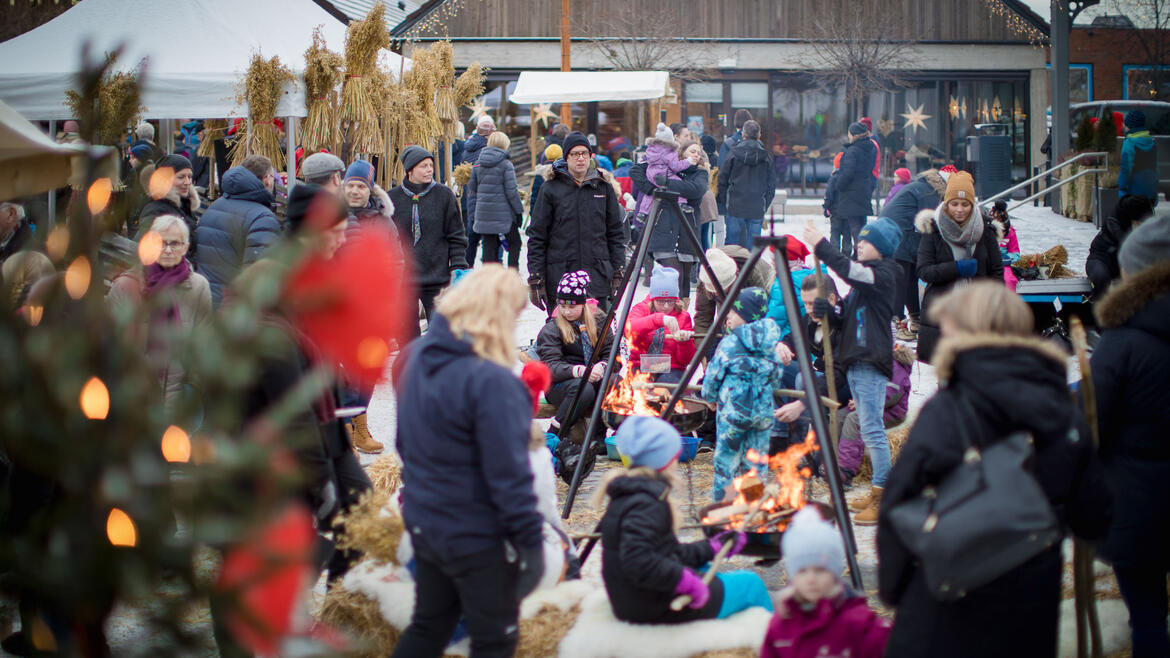 Foto fra julemarked i Brumunddal