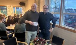 Arnt takket av etter 43 år i kommunen_Arnt og Henrik