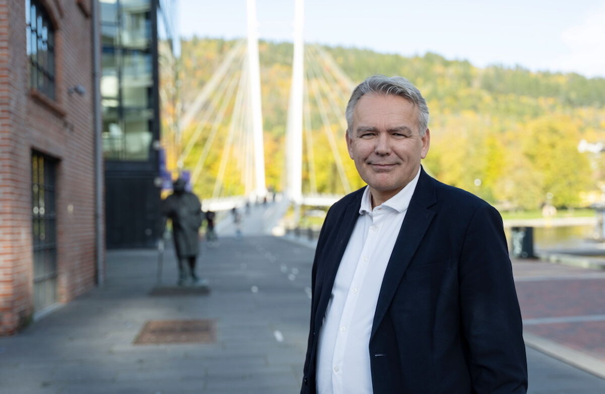 Jan Hjelle, administrerende direktør i Husbanken. Foto: Simen Falck Evensen Jan Hjelle utendørs