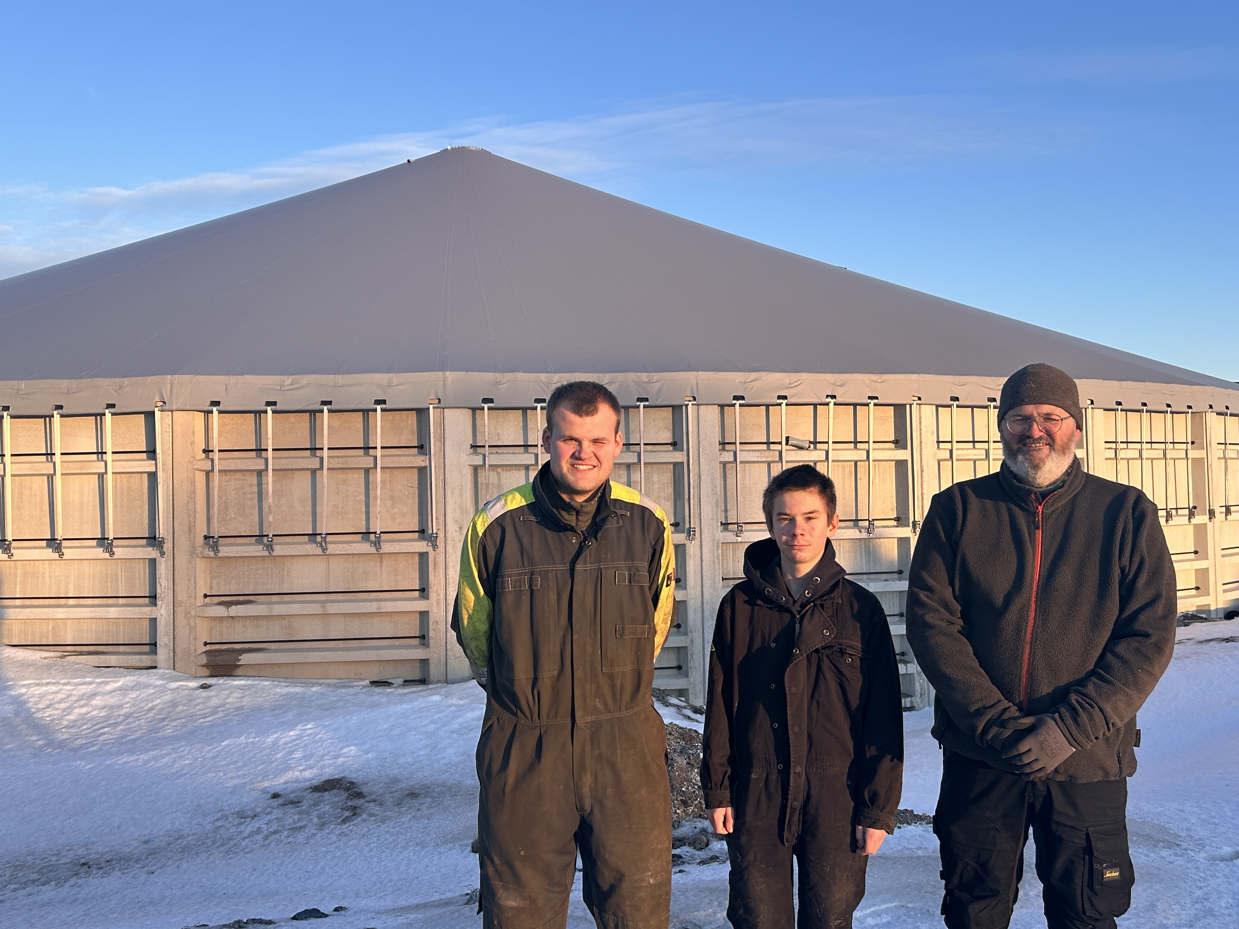 Nytt gjødsellager på Lenning gård_Torgeir, Elias og Oliver