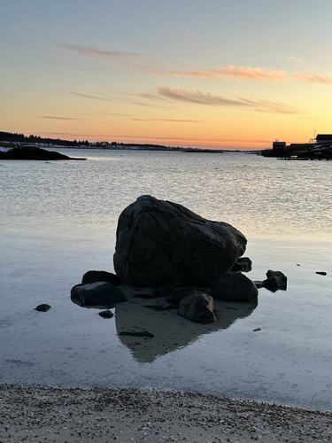 «Steinvakkert» i Rakelfjæro. (Foto: Tone Evelyn Hansen)