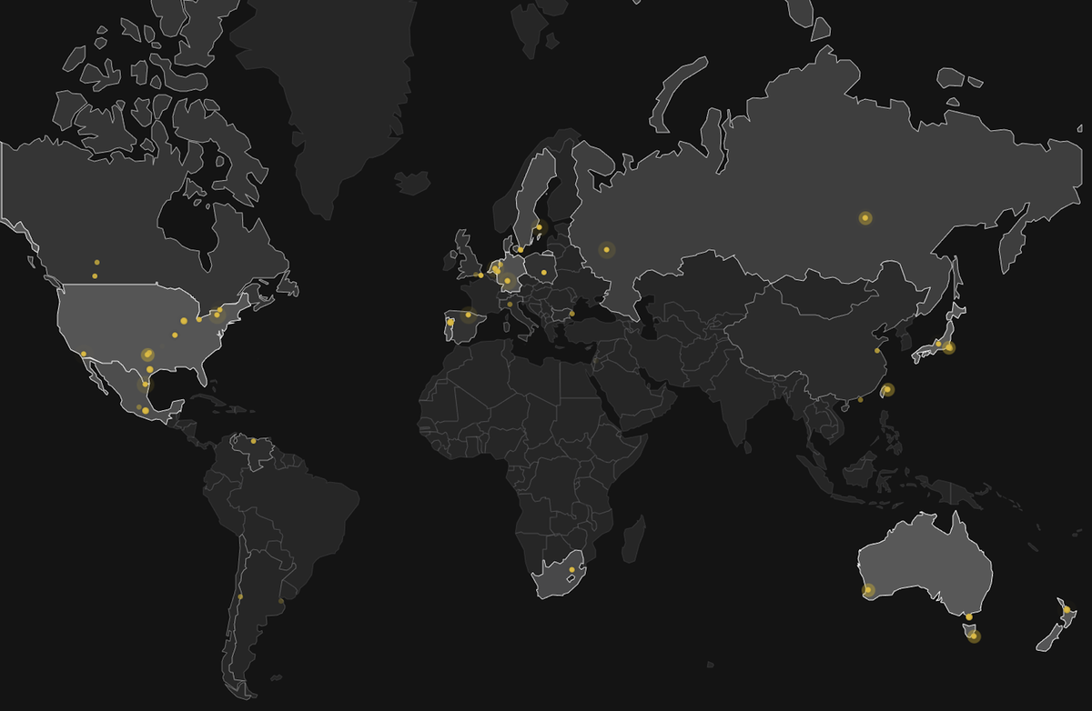 Illustrasjon av kartet som viser hvor filer blir lastet ned. Kartet er mørkt og grått med lyse spredde punkter.