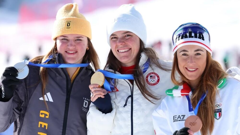 Podium descente olympique dames