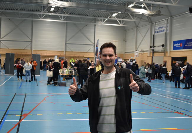 Velkommen til Herøy yrkesmesse 2026 (avbildet: Nærings- og samfunnsutvikler i Herøy kommune, Ronny Godhei Hansen