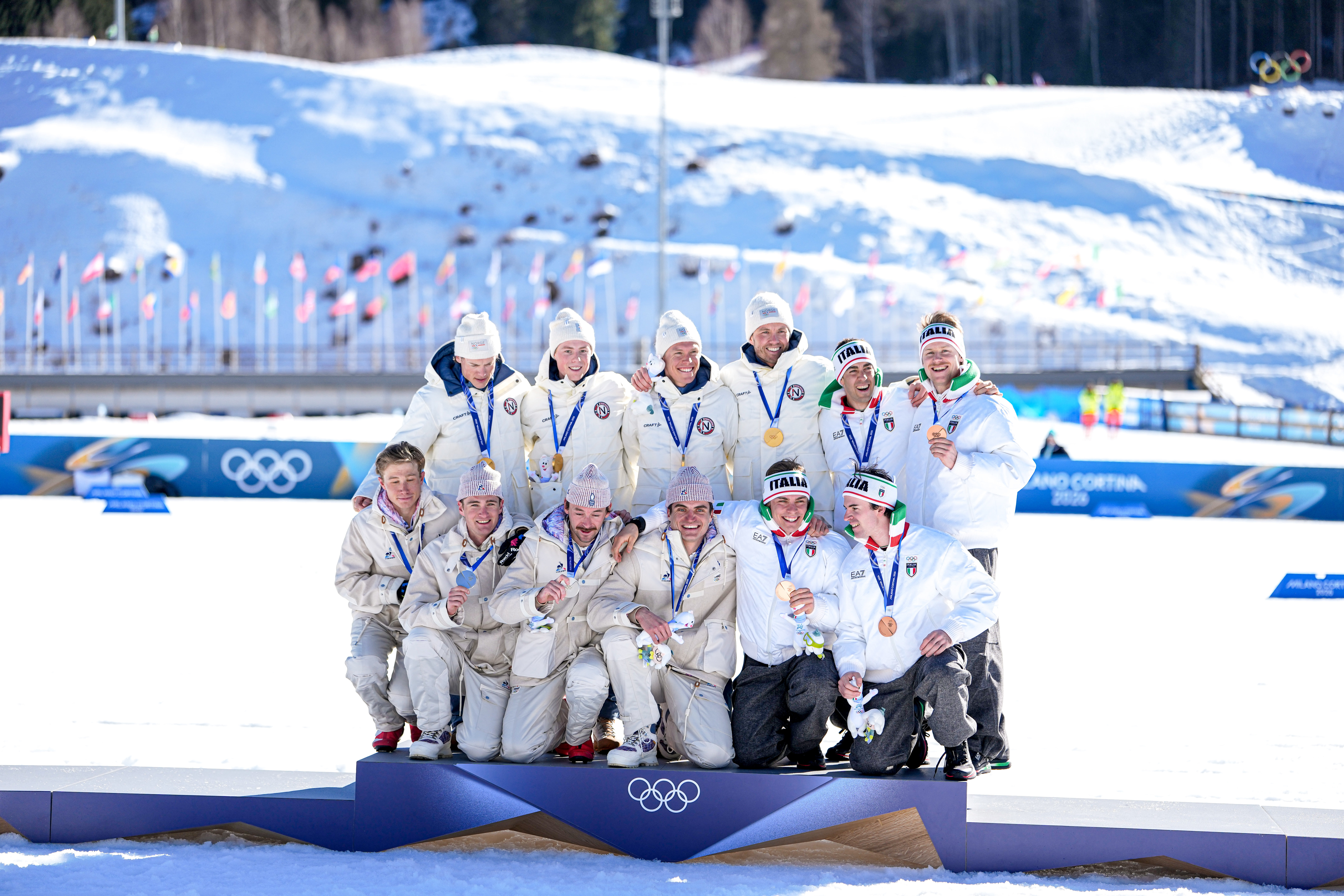 Podium150226db010506 (1).JPG