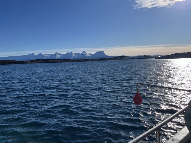 Morgenstund på sjøen. (Foto: Elbjørg Larsen)