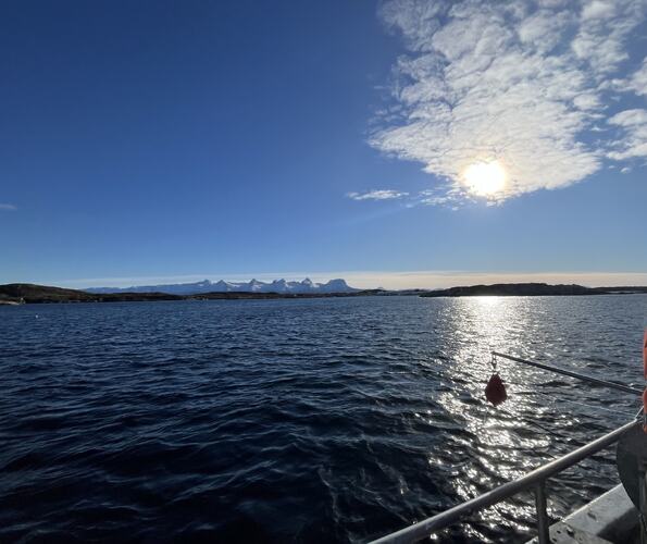 Morgenstund på sjøen. (Foto: Elbjørg Larsen)