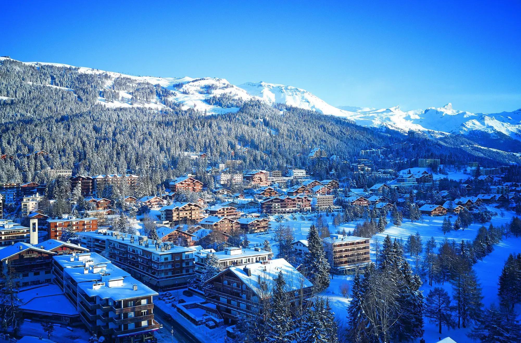 CRANS MONTANA HIVER.jpg
