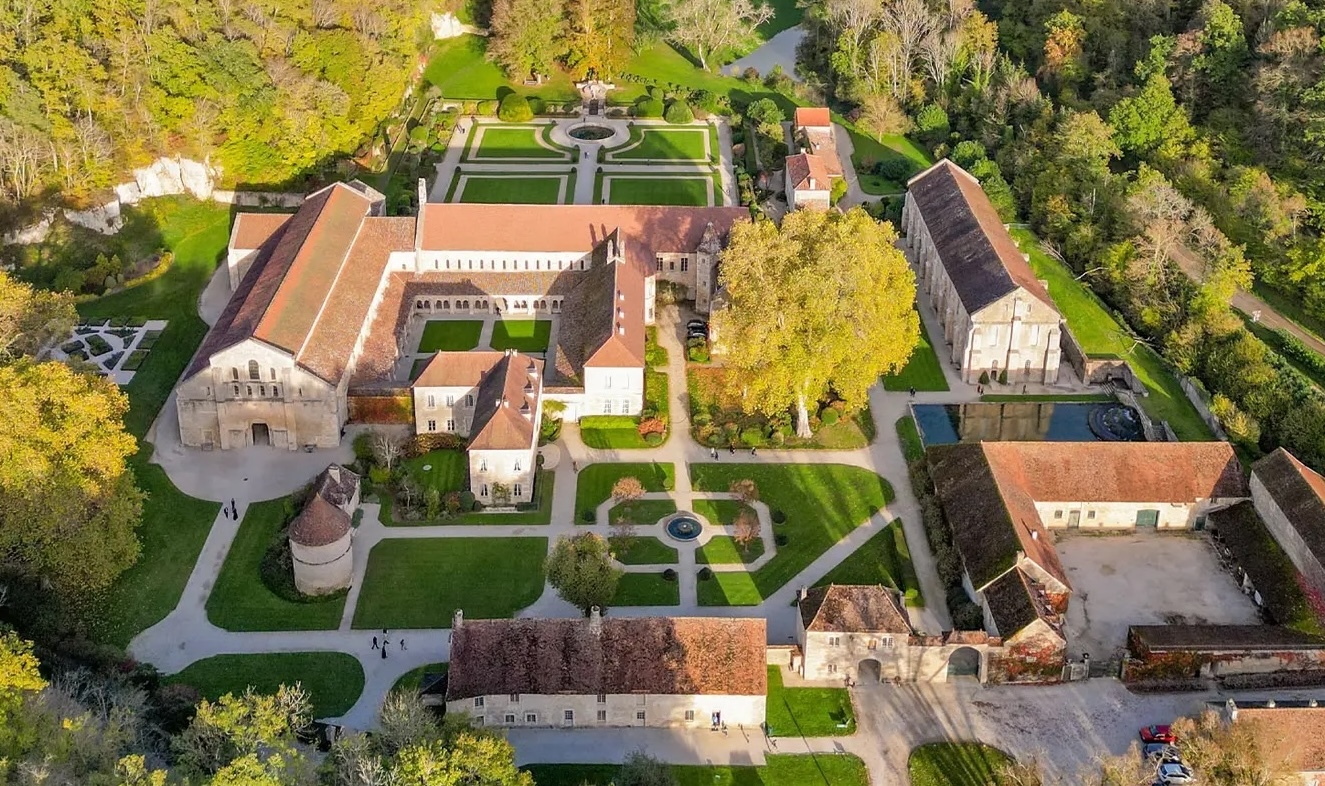 Abbaye Fontenay.jpg