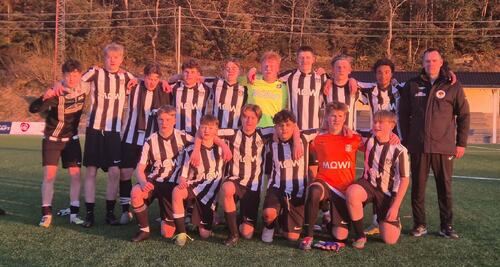 Gutter 17 før kamp 16