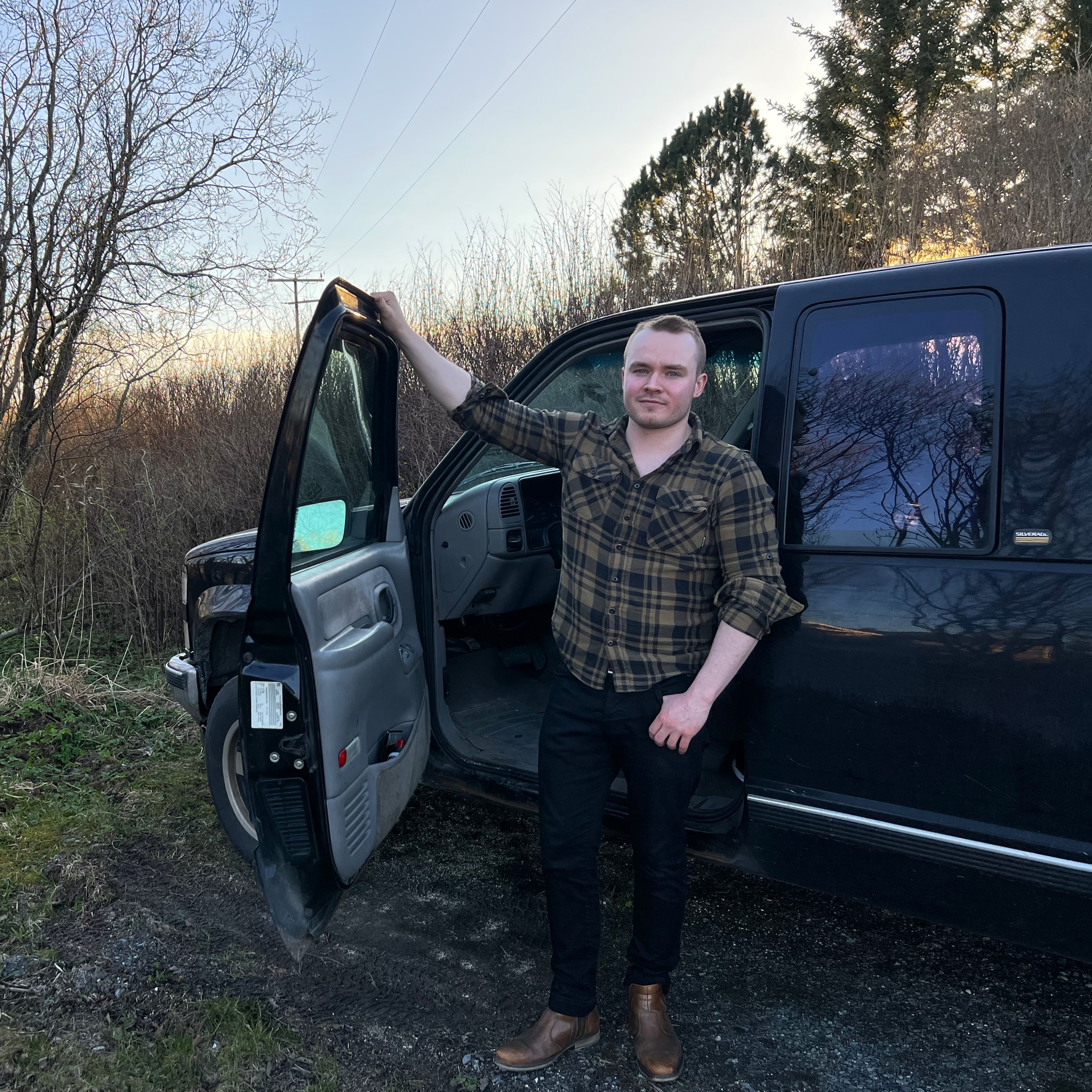 Bilde av artisten Odin Brennhaug fra Herøy kommune i Nordland