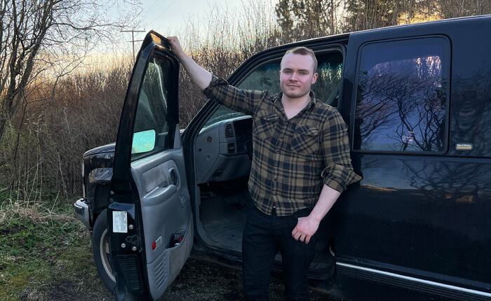 Bilde av artisten Odin Brennhaug fra Herøy kommune i Nordland