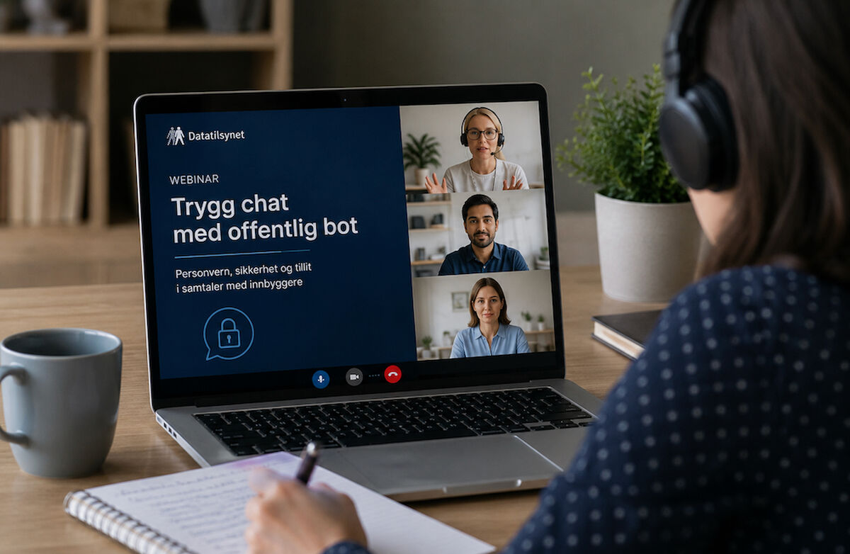 En person følger et webinar om trygg bruk av offentlig chatbot, med personvern, sikkerhet og tillit som tema på skjermen.