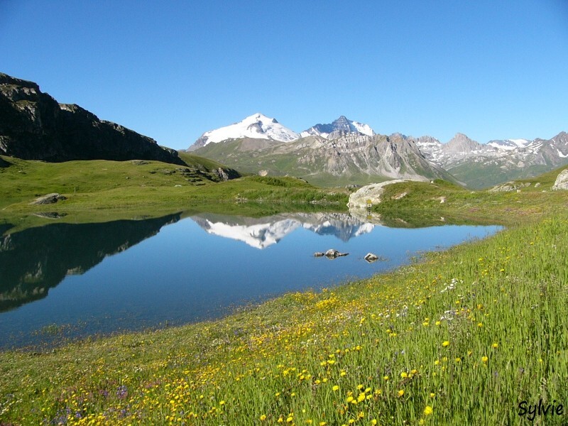 Lac de la Sassière.jpeg