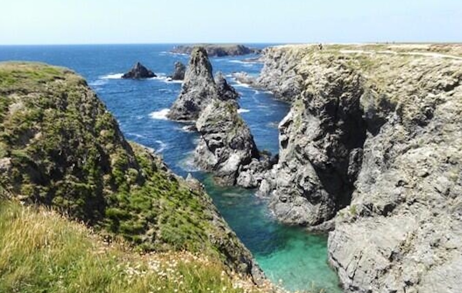 Aiguilles Port Coton.jpg
