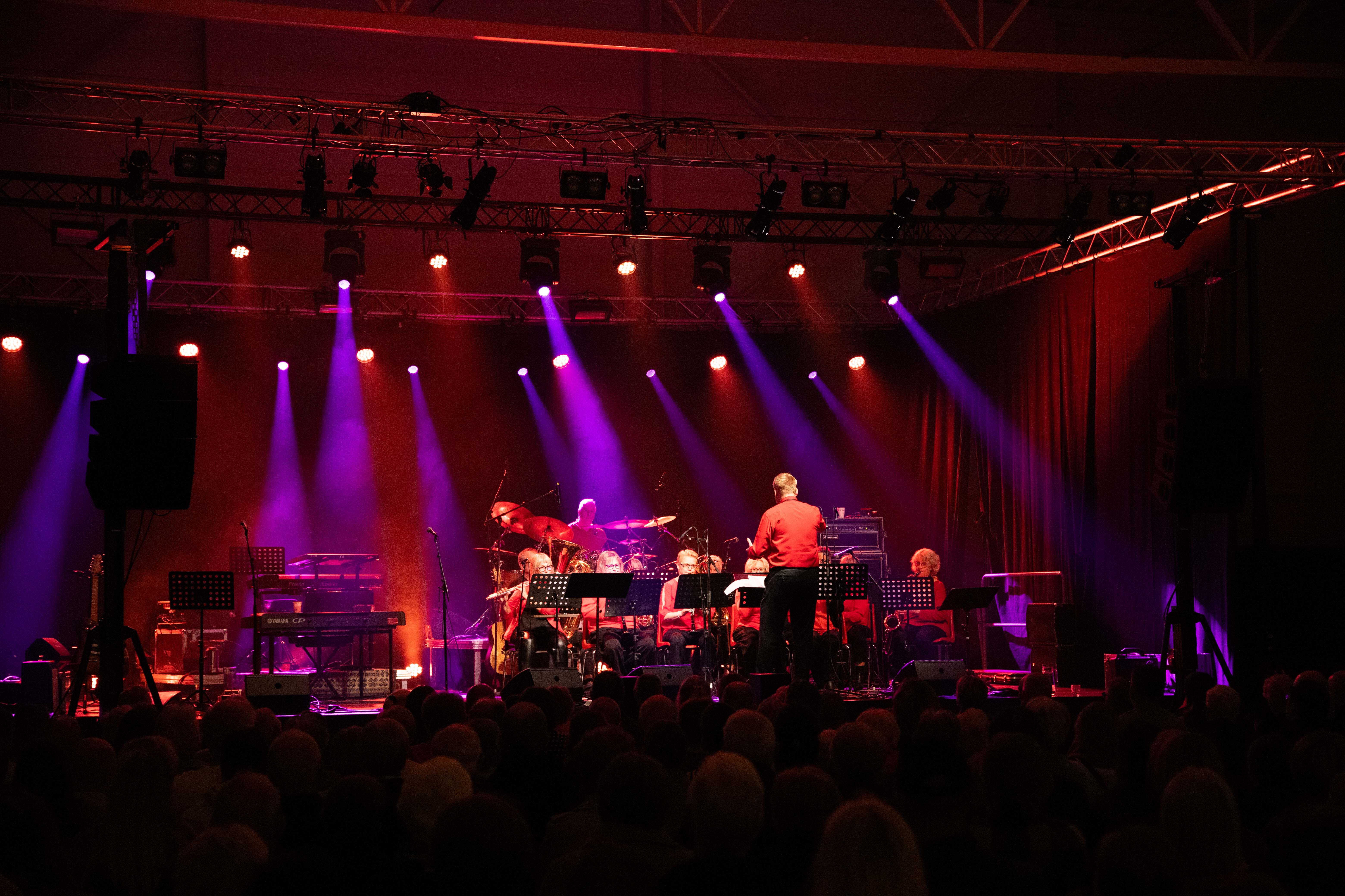 Åpnet kulturkvelden: Herøy Musikkorps fikk æren av å åpne årets kulturkveld sammen med Pernille Reinertsen.
