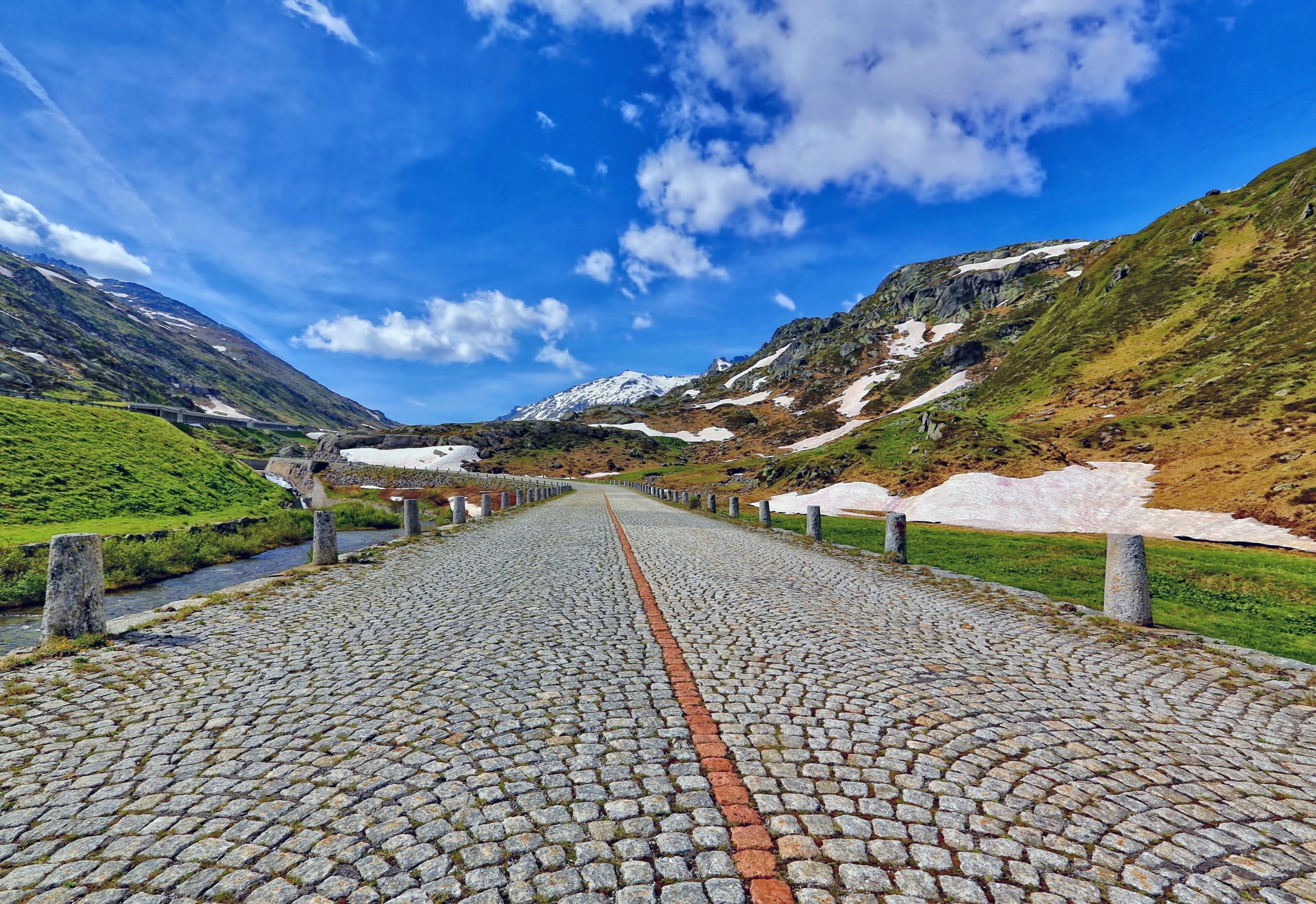 Route du Gothard Muletiers.jpg