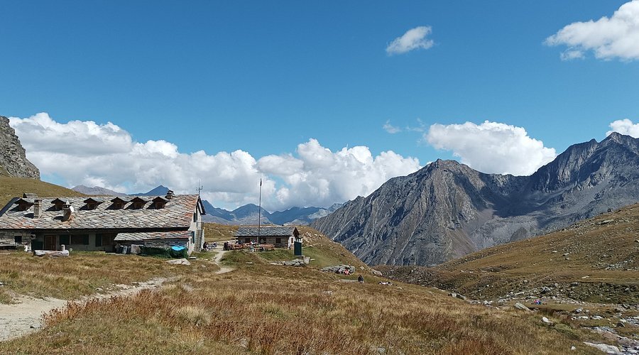Rifugio Vittorio Sella.jpg
