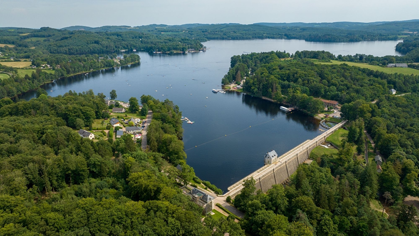 Lac des Settons.jpg