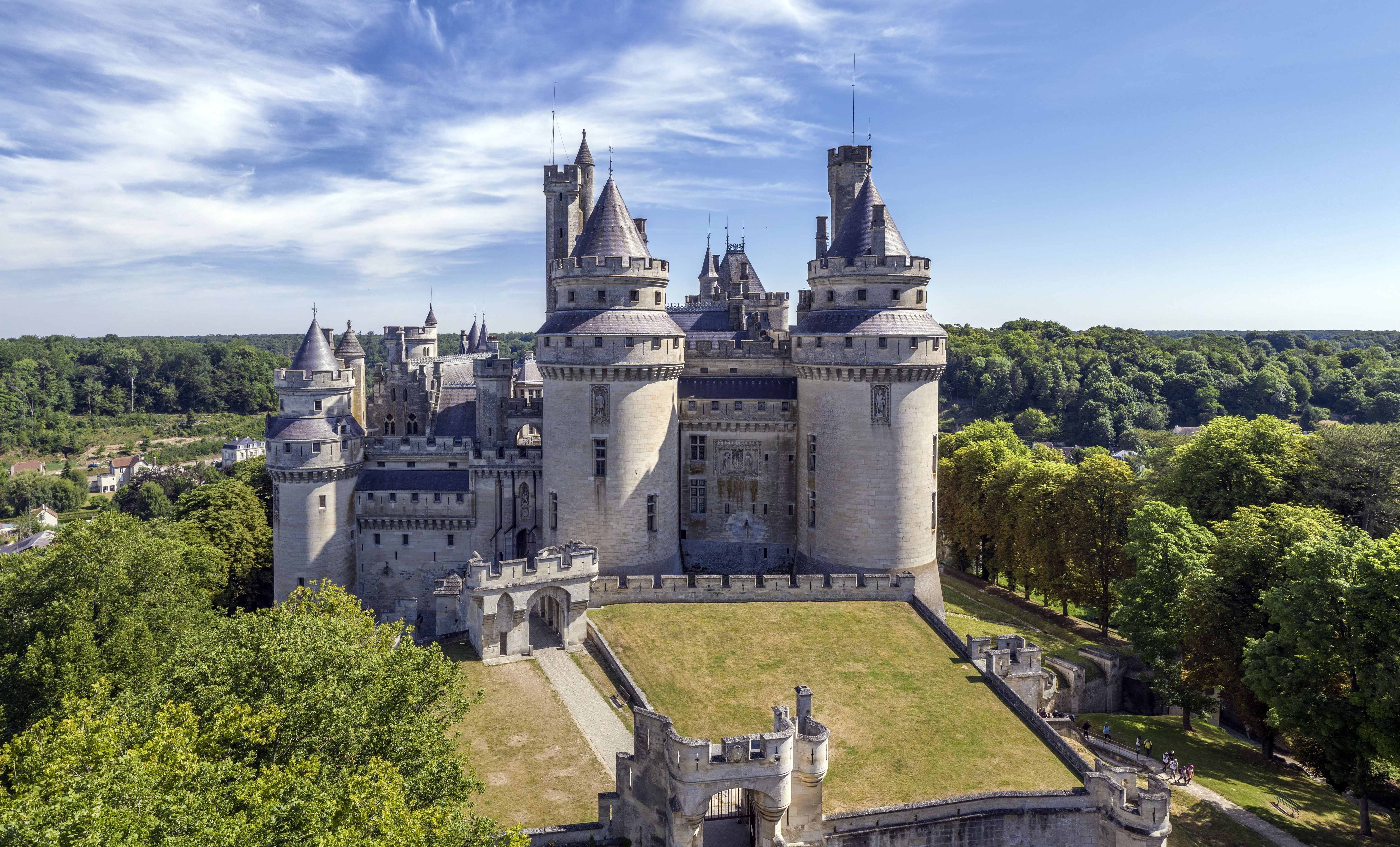 Chateau de Pierrefonds.jpg