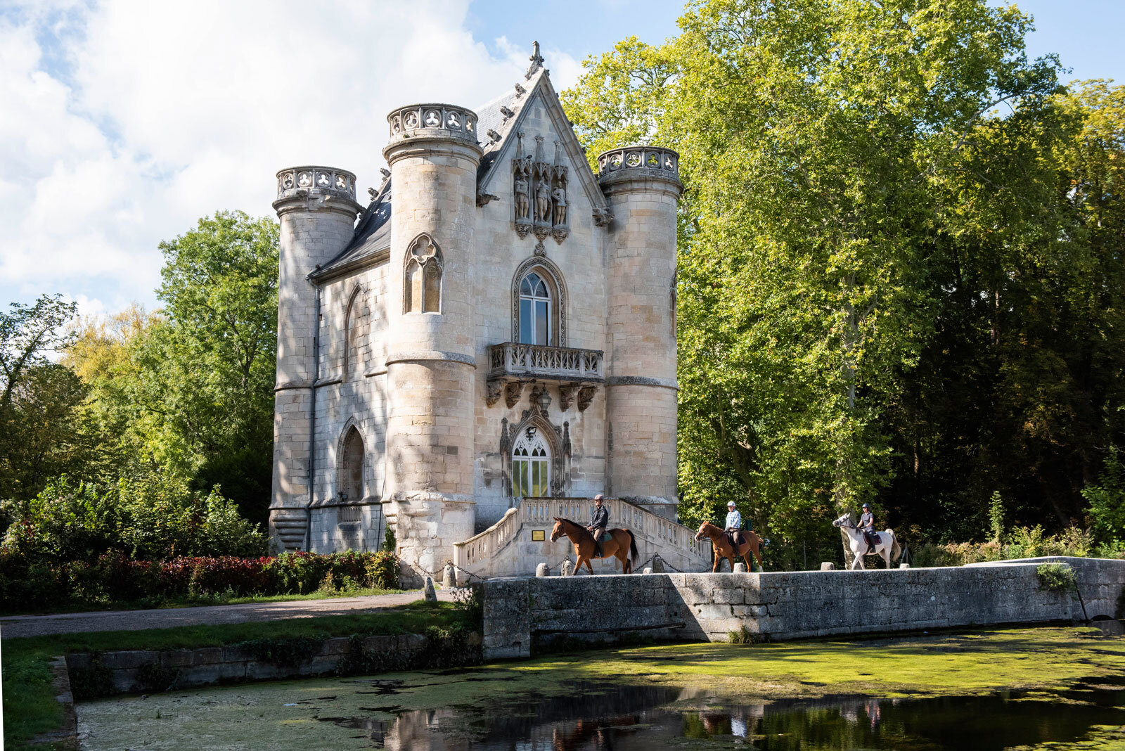 Chateau Reine Blanche.jpg