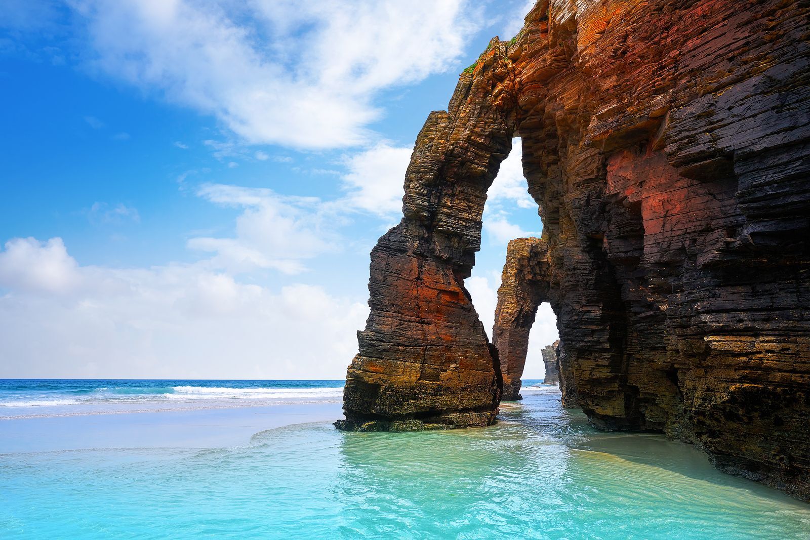 Praia das Catedrais.jpeg