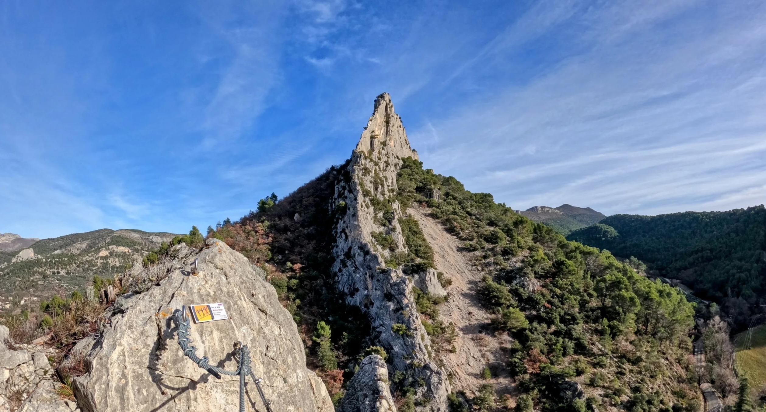 Rocher Saint Julien.jpg