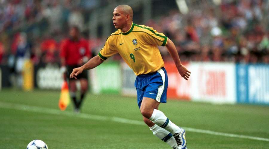 RONALDO 1998.jpg