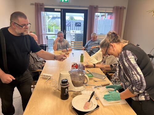 Geir Hugo var en av dem som ivrig ventet på nye smaksprøver.