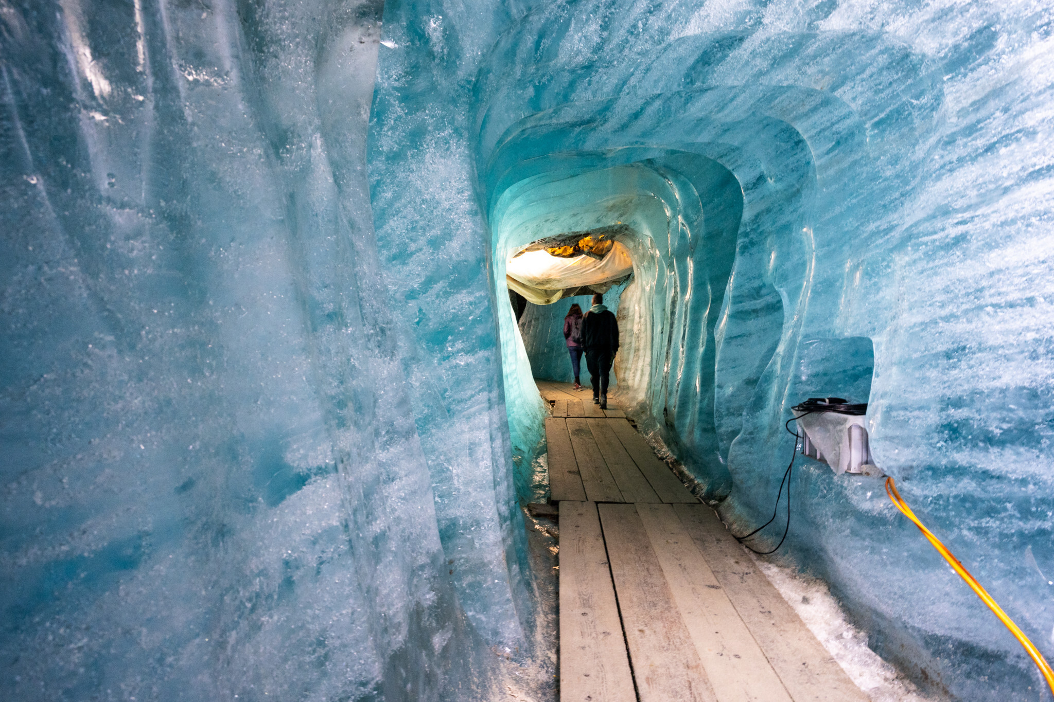 Grotte Glacier du Rhône.jpg