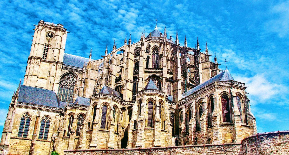Cathedrale Le Mans.jpg