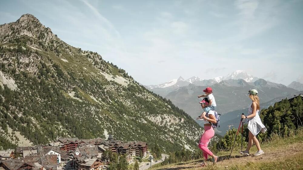 Les Arcs en été