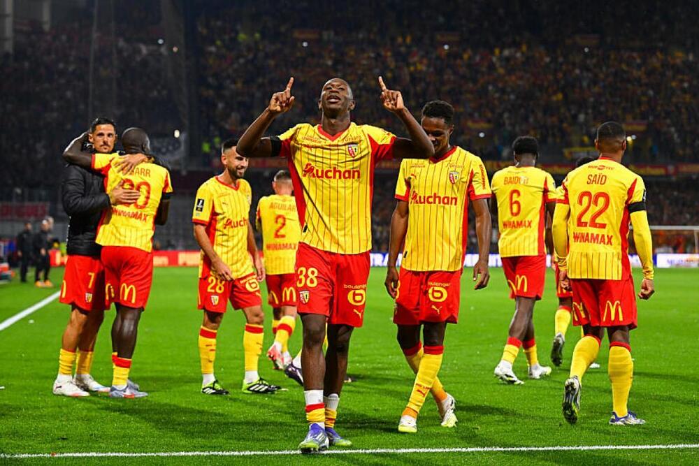Lens