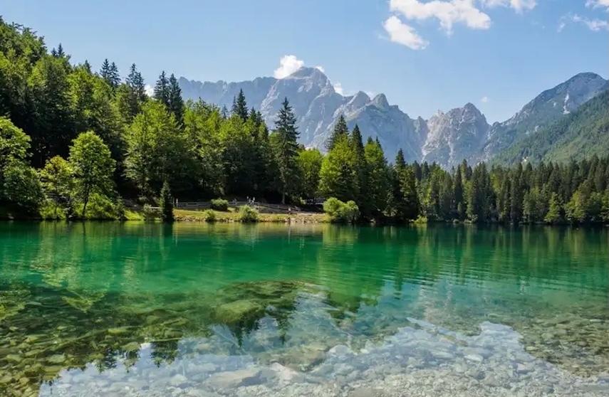 Lac Fusine.jpg