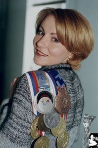 Akhatova4