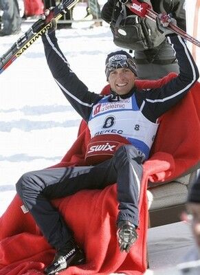 SPORT-SKIING/